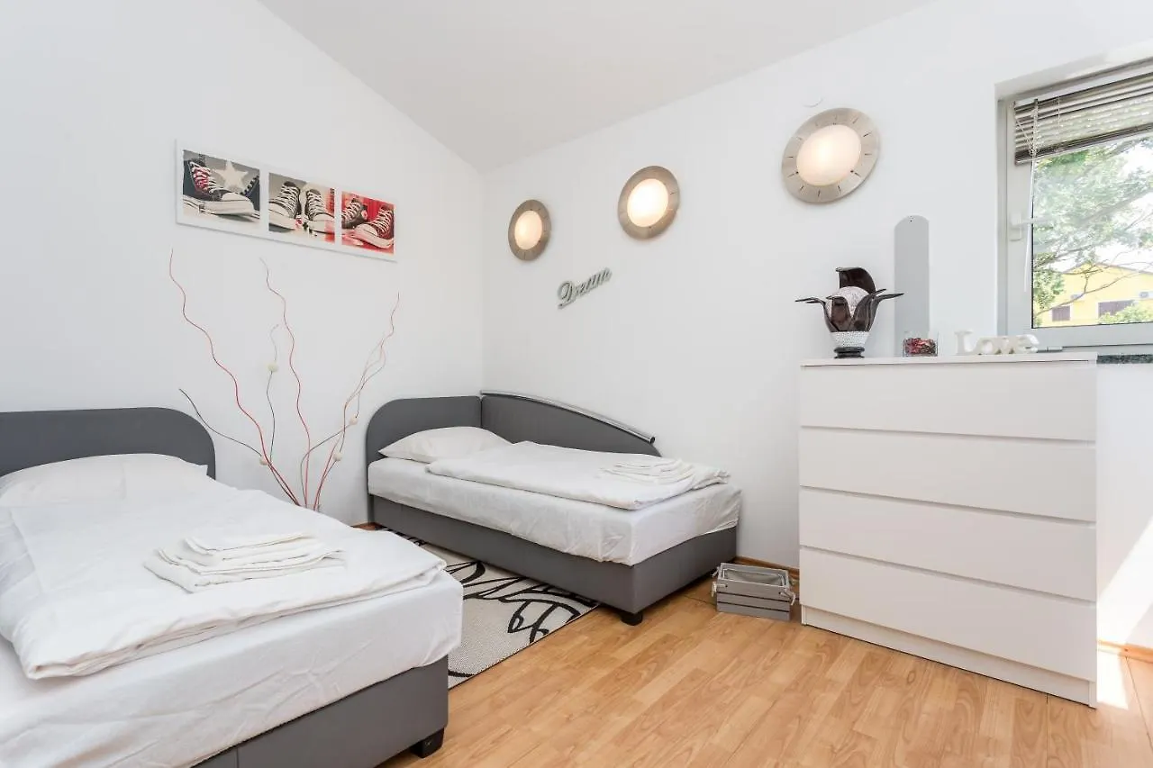 Molnar Resort Apartment Ljiljana Brzac Kroatien